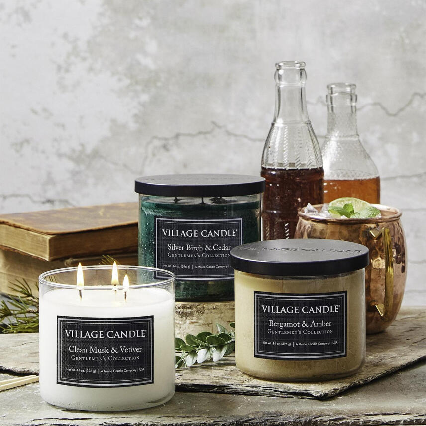 Village Candle Gentlemens Collection Spiced Tobac &amp; Honey Duftkerze 396 g